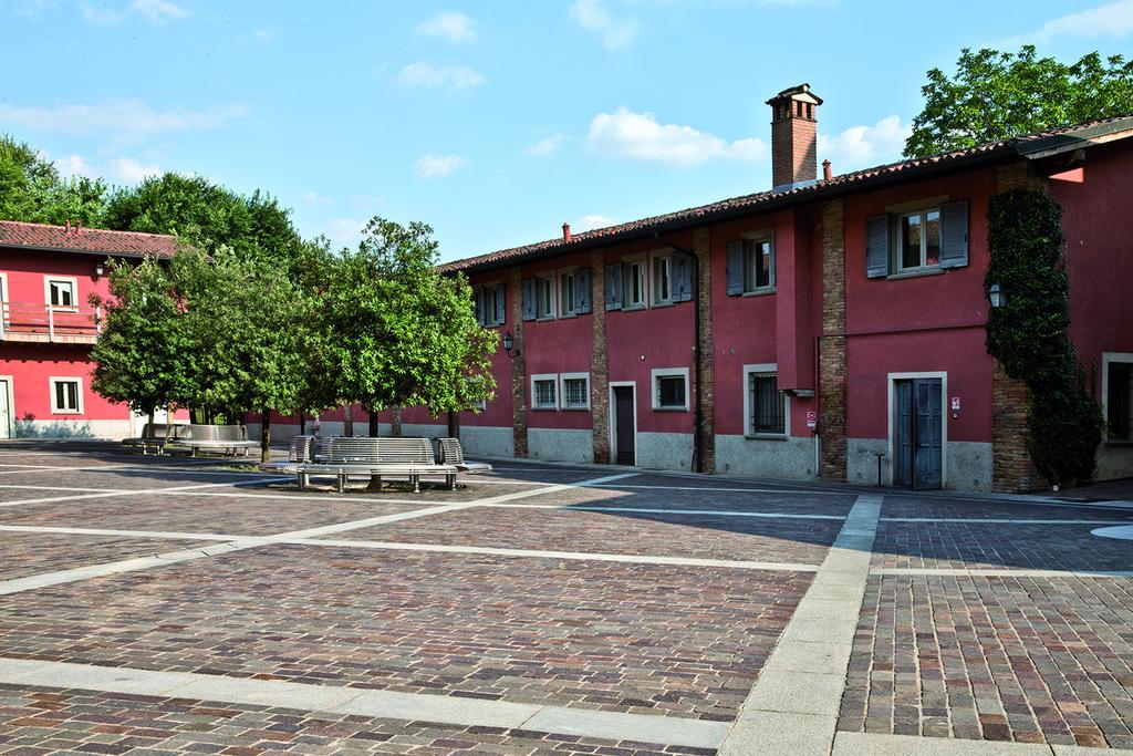 Bes Hotel Bergamo Cologno Al Serio Exterior foto