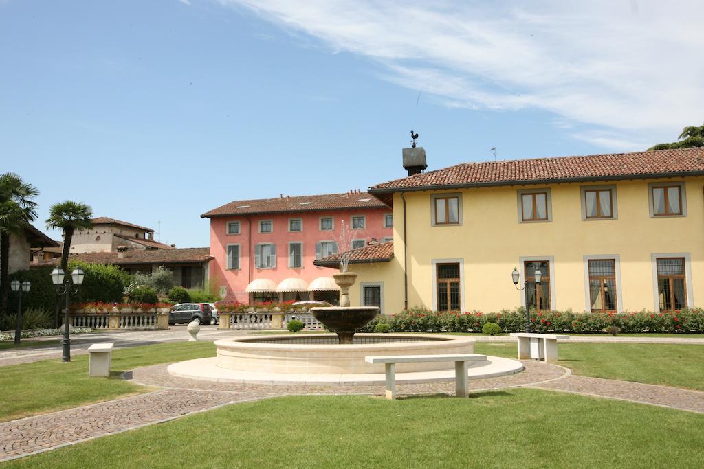 Bes Hotel Bergamo Cologno Al Serio Exterior foto