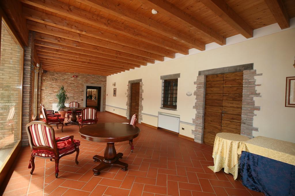 Bes Hotel Bergamo Cologno Al Serio Exterior foto